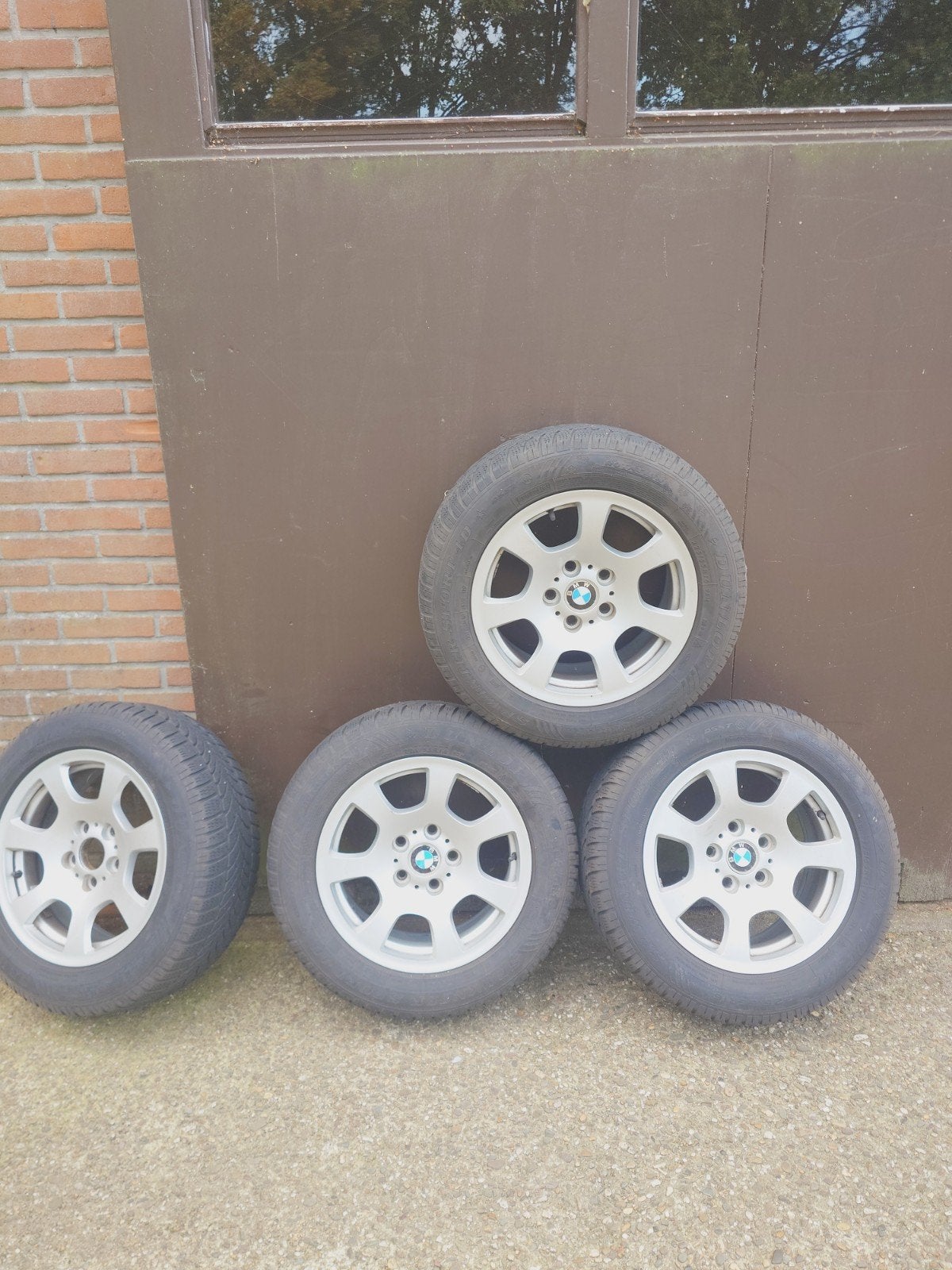 Winterbanden Dunlop SP Winter Sport 4D 225/55R16 Runflat, Ophalen, Gebruikt, 16 inch, Banden en Velgen