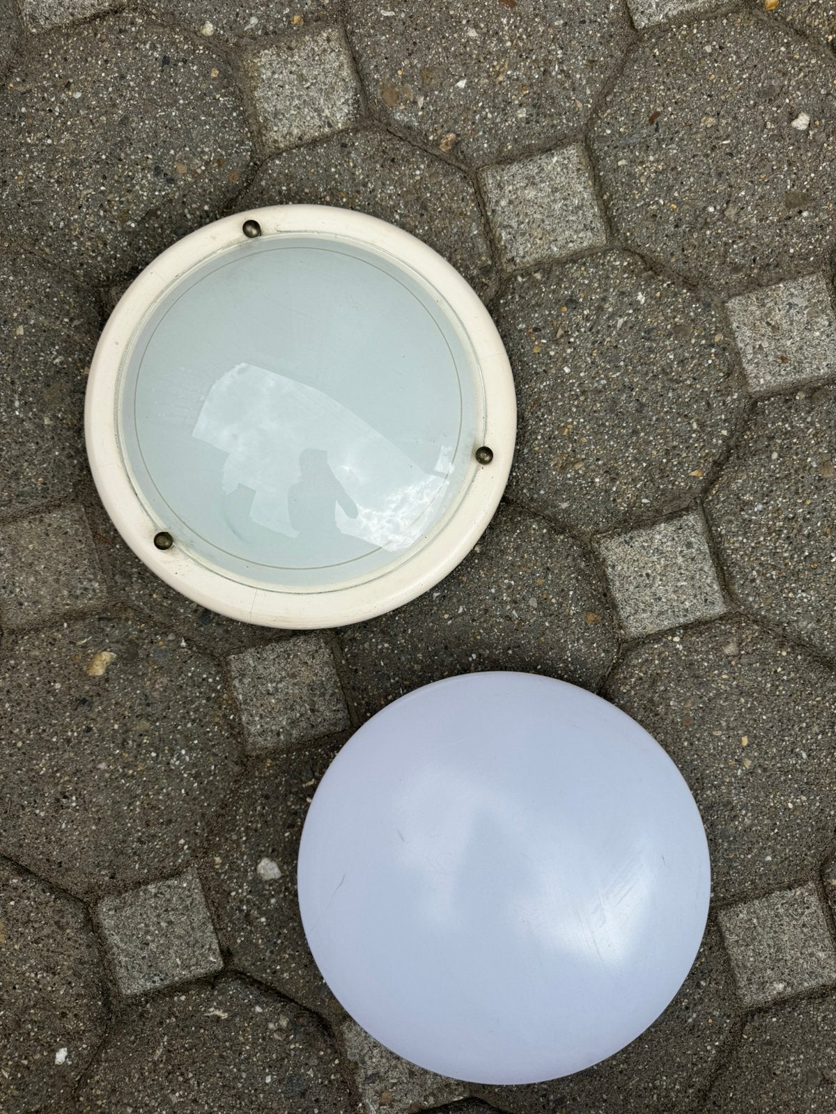 GRATIS twee plafondlampen, Huis en Inrichting, Ophalen, Gebruikt, E27 (groot), Plafondlamp
