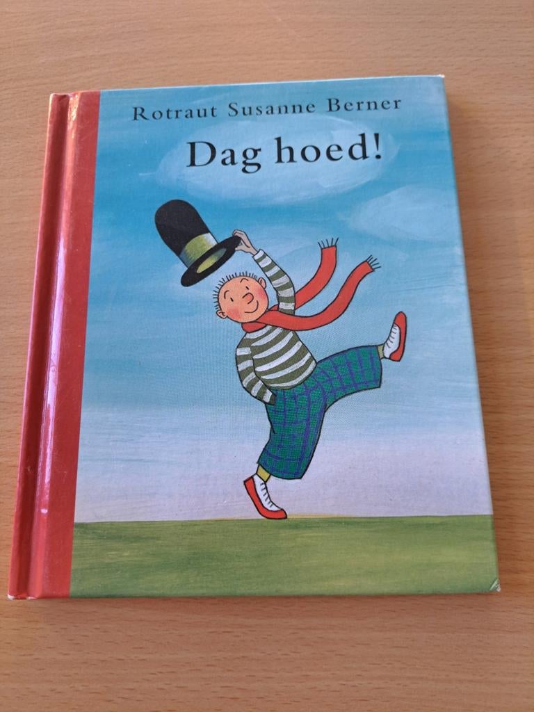 Kinderboek: Dag hoed! - Rotraut Susanne Berner, Ophalen of Verzenden, Gelezen, Rotraut Susanne Berner, Fictie algemeen
