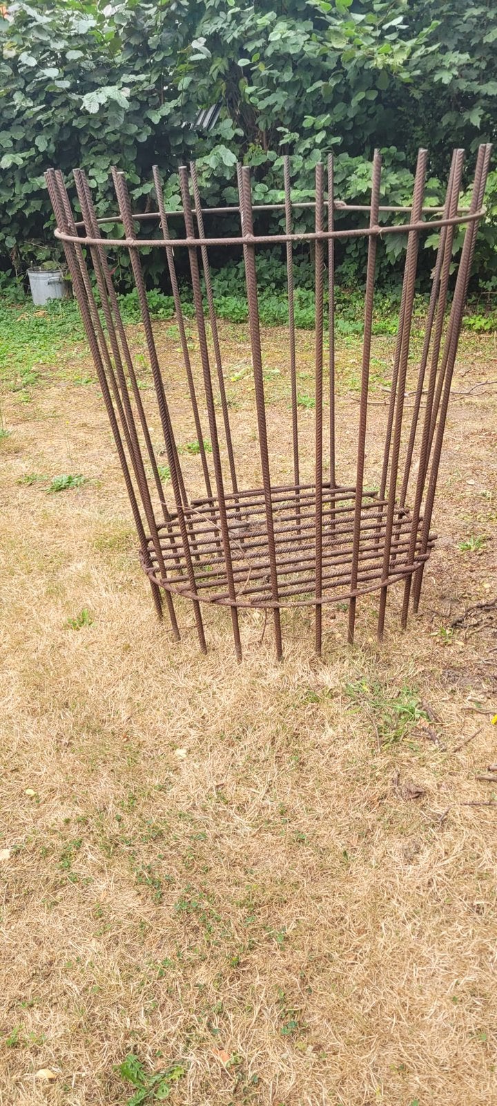 Vuurkorf van betonstaal, Ophalen, Zo goed als nieuw