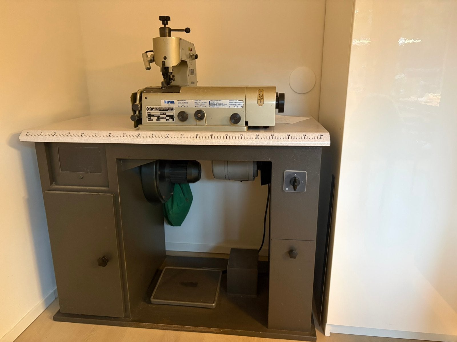 Schalmmachine Alpha S 83 v, Ophalen, Gebruikt, Naaimachine, Overige merken