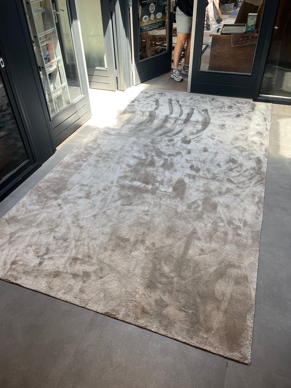 Minotti Artic Dibbets Rainbow vloerkleed 2.00x2.50 lyocell, Ophalen, Gebruikt, Beige, Minitto