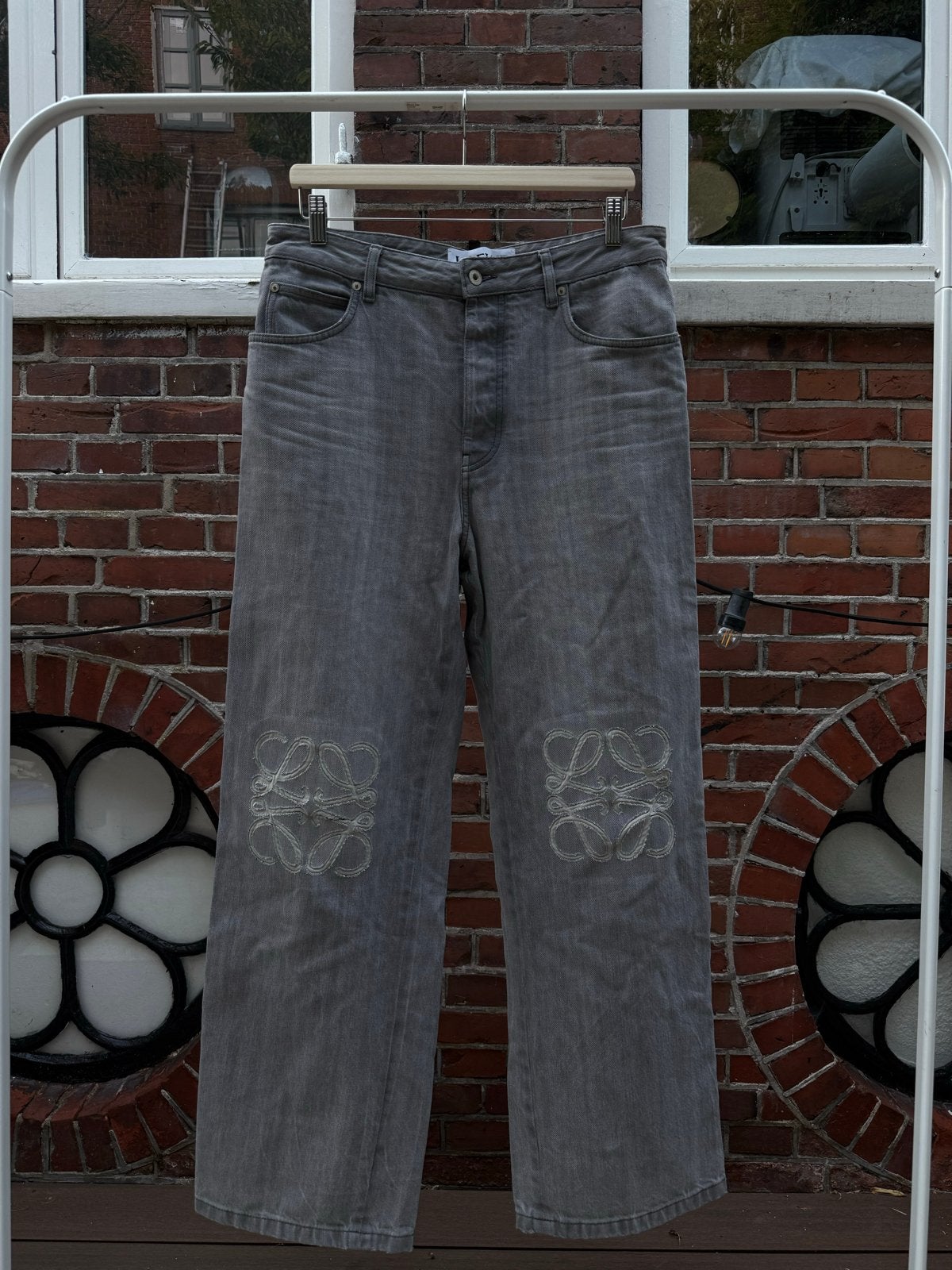 Loewe Anagram Jeans Grijs - Maat 48, Ophalen of Verzenden, Zo goed als nieuw, Grijs, W33 - W34 (confectie 48/50)