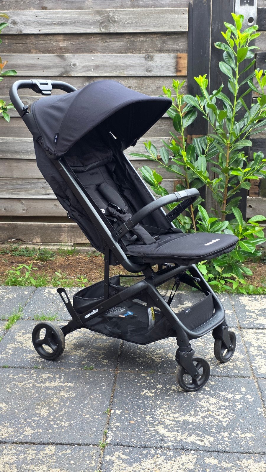 Easywalker Miley² Buggy – Zwart, Autogordel, Verstelbare rugleuning, 0 t/m 13 kg, Ophalen