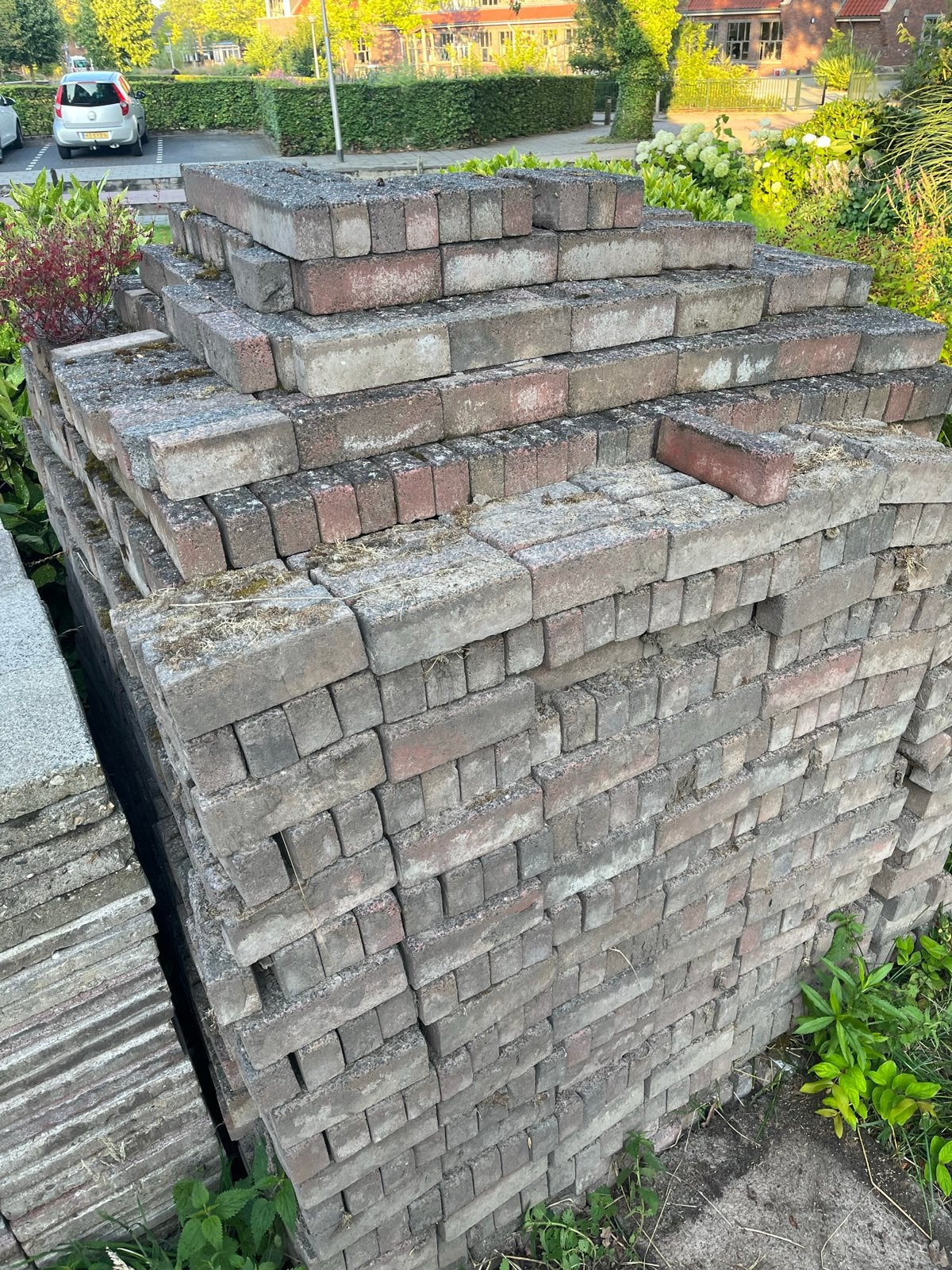 Gratis waaltjes (ca. 35m2) voor terras of pad, Tuin en Terras, Tegels en Klinkers, Ophalen, Overige materialen, Gebruikt, Klinkers