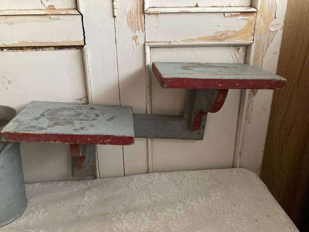 Brocante Houten regaaltje met 2 schapjes, Ophalen of Verzenden