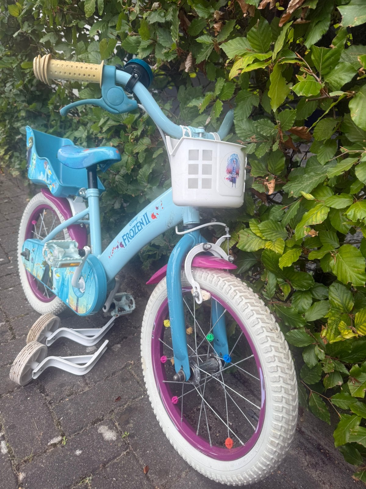 Frozen kinderfiets met zijwieltjes en mandje, Fietsen en Brommers, Ophalen, Terugtraprem, Zijwieltjes, 16 tot 20 inch