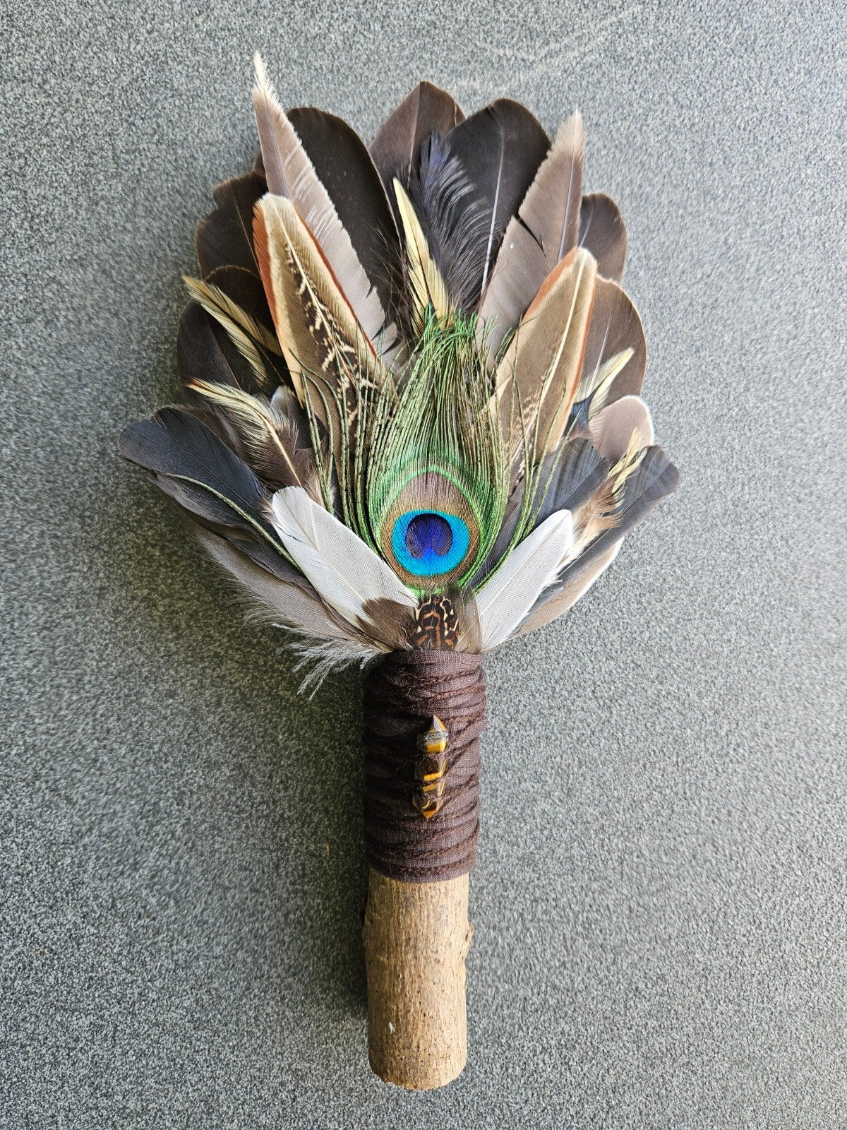 smudge feathers tijgeroog veren waaier reiki stick, Ophalen of Verzenden