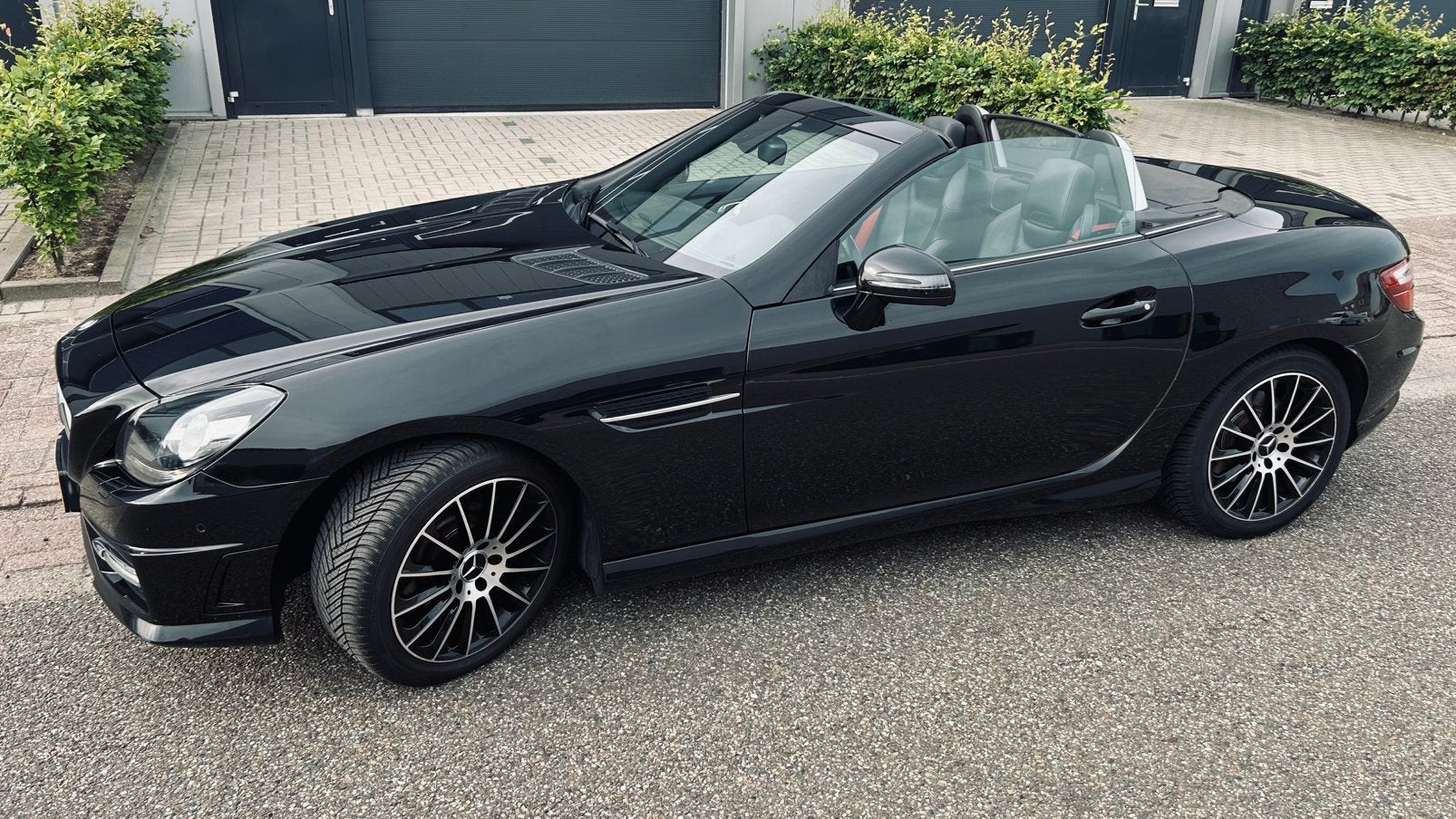 Mercedes-Benz SLK 1.8 Slk200 Kompr Roadster AUT 2011 Zwart, Auto's, Mercedes-Benz, 4 cilinders, Cabriolet, 1796 cc, Zwart