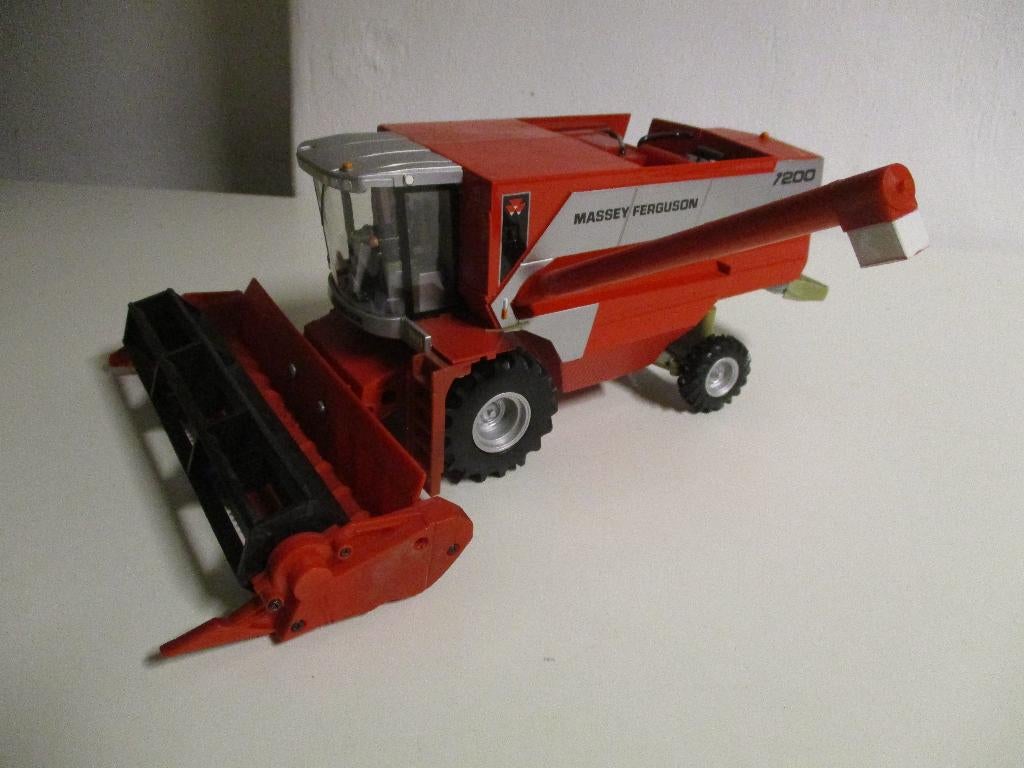 Britains Massey Ferguson 7200 combine, Ophalen of Verzenden, Gebruikt, Tractor of Landbouw, Britains