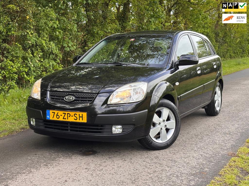 Kia Rio 1.6 CVVT X-ecutive | " 120.000 " KM + Airco Nu € 2, Voorwielaandrijving, Gebruikt, 1599 cc, 4 cilinders