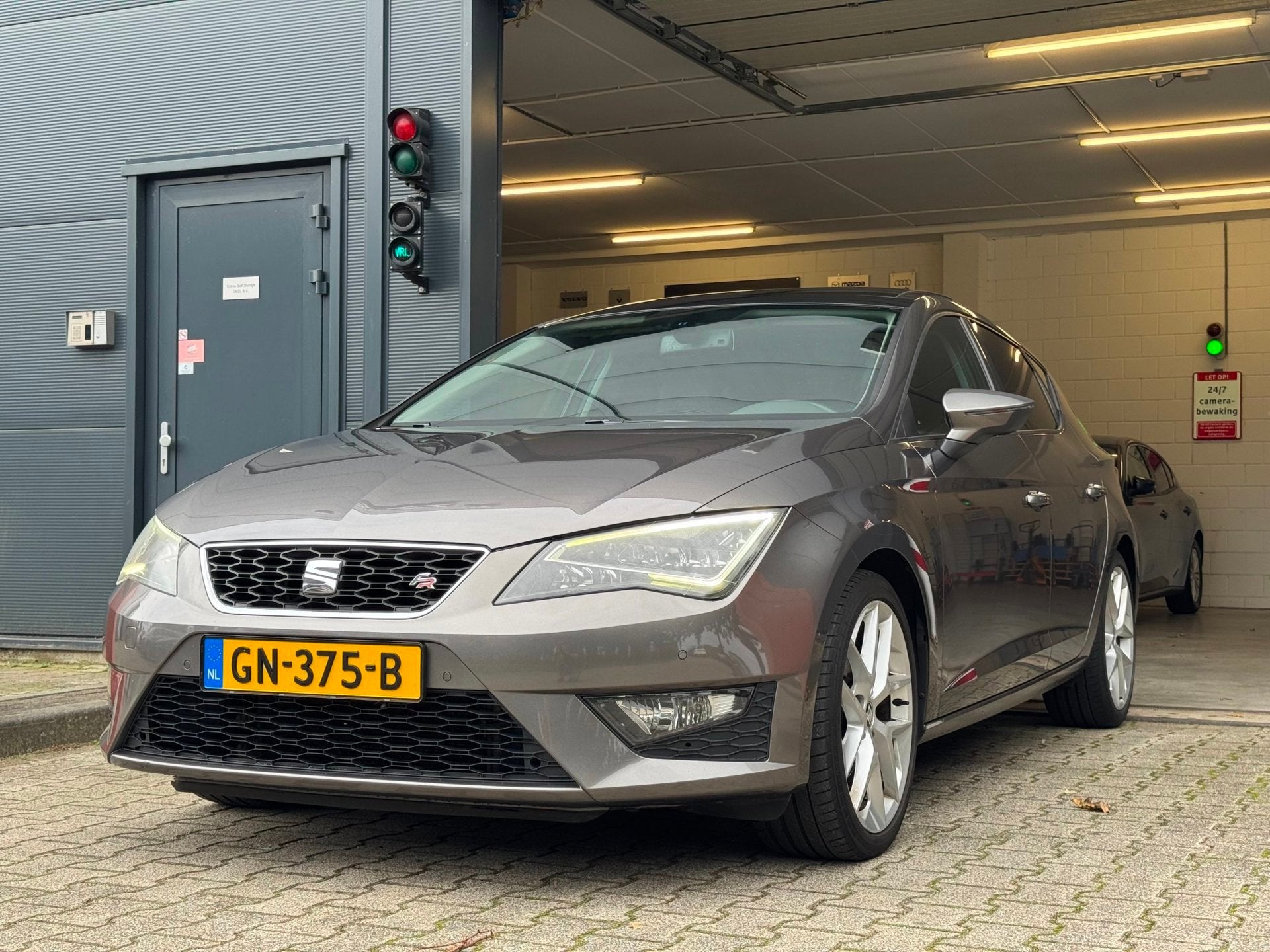 Seat Leon 1.4 TSI ACT FR Dynamic / NAP ! / PANO / SFEERVERL, 1141 kg, Gebruikt, Euro 6, 4 cilinders