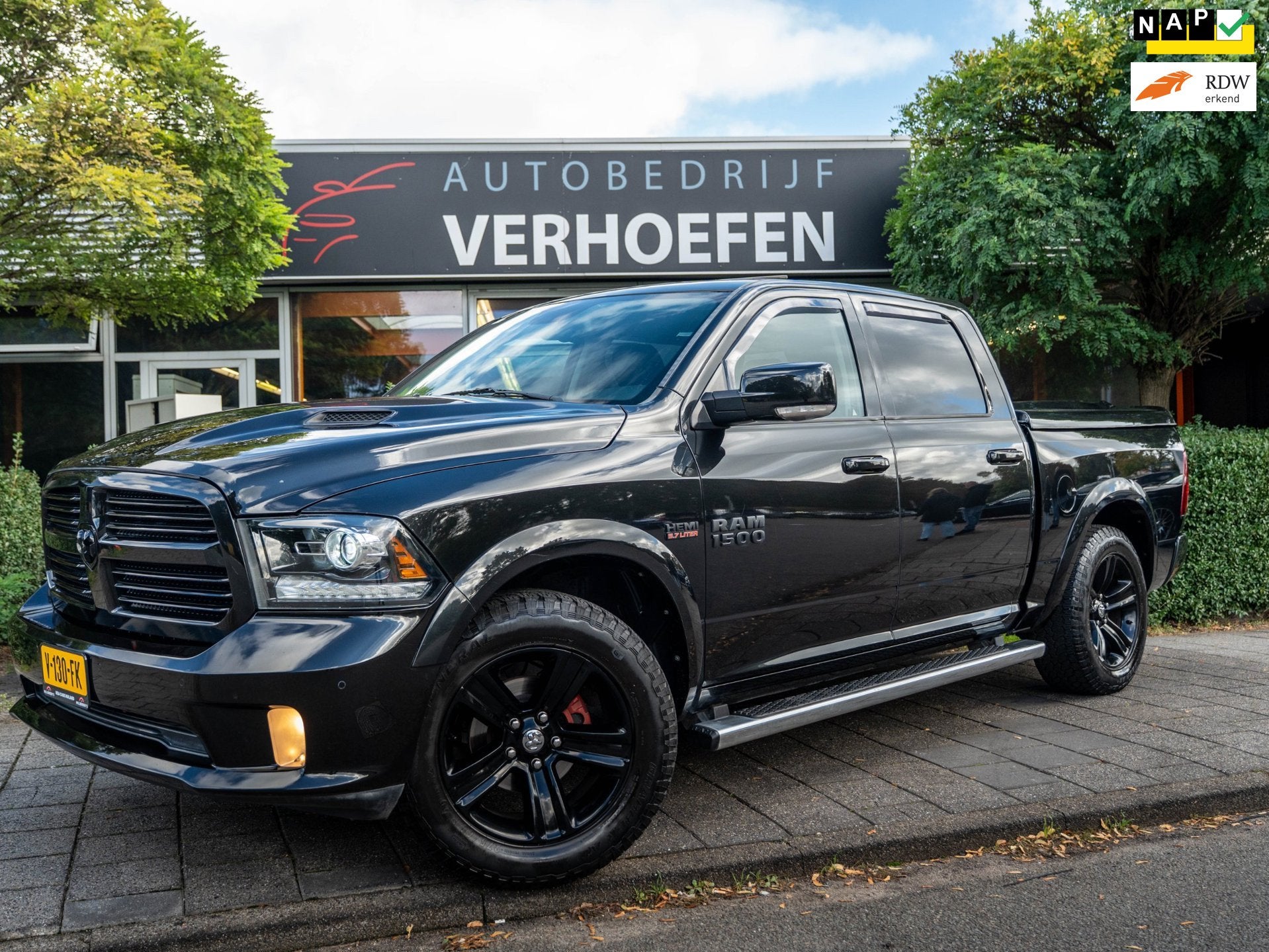 Dodge Ram 1500 5.7 V8 Crew Cab 5'7 | FULL OPTION | ORG NL |, Auto's, Automaat, Achterwielaandrijving, Gebruikt, 5654 cc