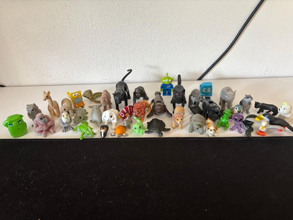 Grote verzameling kleine speelgoed diertjes en poppetjes, Ophalen of Verzenden, Zo goed als nieuw