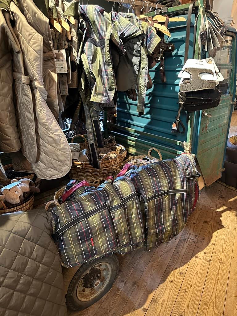 Prachtige honden benodigdheden van Dubarry en Barbour, Ophalen, Nieuw, Hoofdstraat 15 de steeg, Info@ilfienile.nl