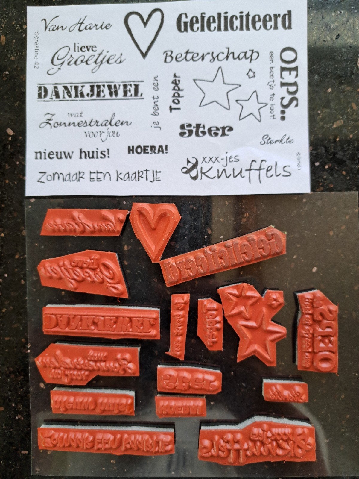 CREAFINE NEDERLANDSE TEKSTEN RUBBER STEMPEL KAARTEN MAKEN, Ophalen of Verzenden, Zo goed als nieuw, EZ-mounted stempel