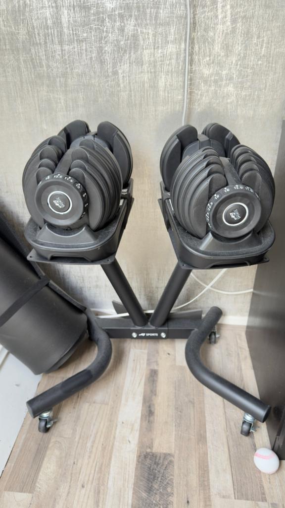Verstelbaare dumbels + bankje nieuwstaat!, Sport en Fitness, Ophalen of Verzenden, Zo goed als nieuw, Krachtstation