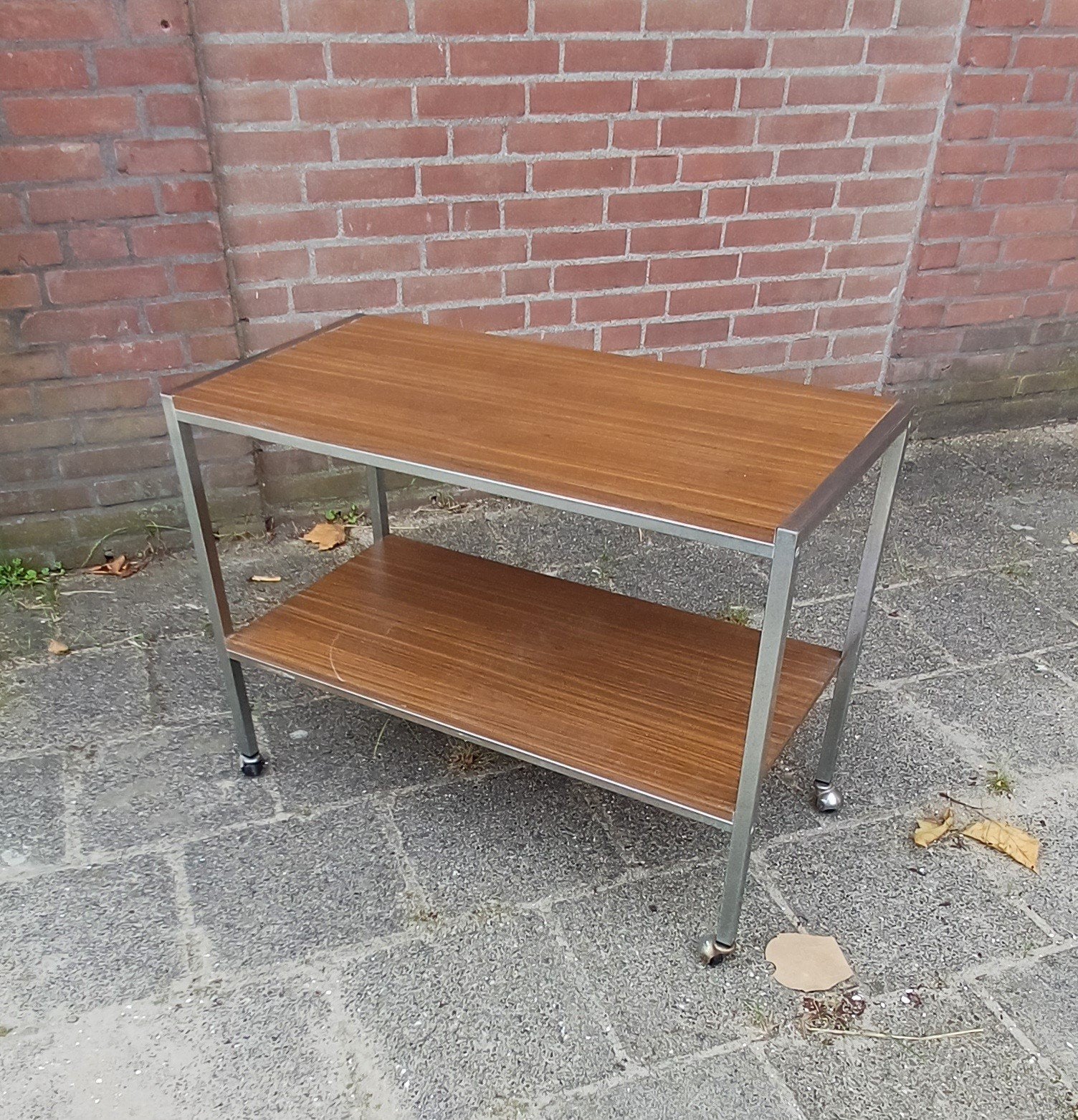 Vintage bijzettafels 2 stuks , verkoop in 1 koop., Huis en Inrichting, Ophalen, Kunststof, Zo goed als nieuw, 75 cm of meer