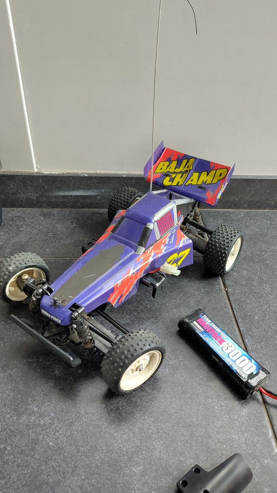 RC Tamiya Baja Champ Auto met Afstandsbediening en Accessoir, Gebruikt, Auto offroad, Schaal 1:10, RTR (Ready to Run)