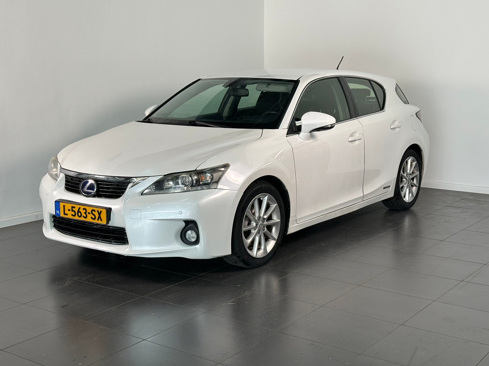 Lexus CT-H 200H 1.8 Hybrid 2012 Wit, Auto's, Zwart, 4 cilinders, Wit, Multifunctioneel stuurwiel