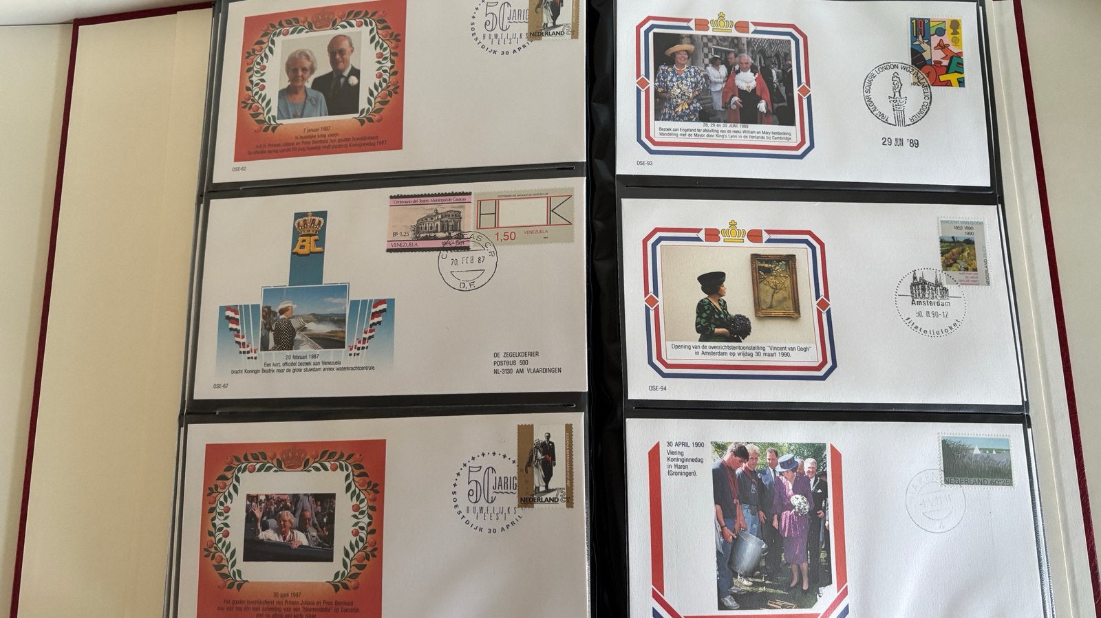 Drie mappen eerstedagenveloppen koningshuis. Ea, Ophalen of Verzenden, Nederland