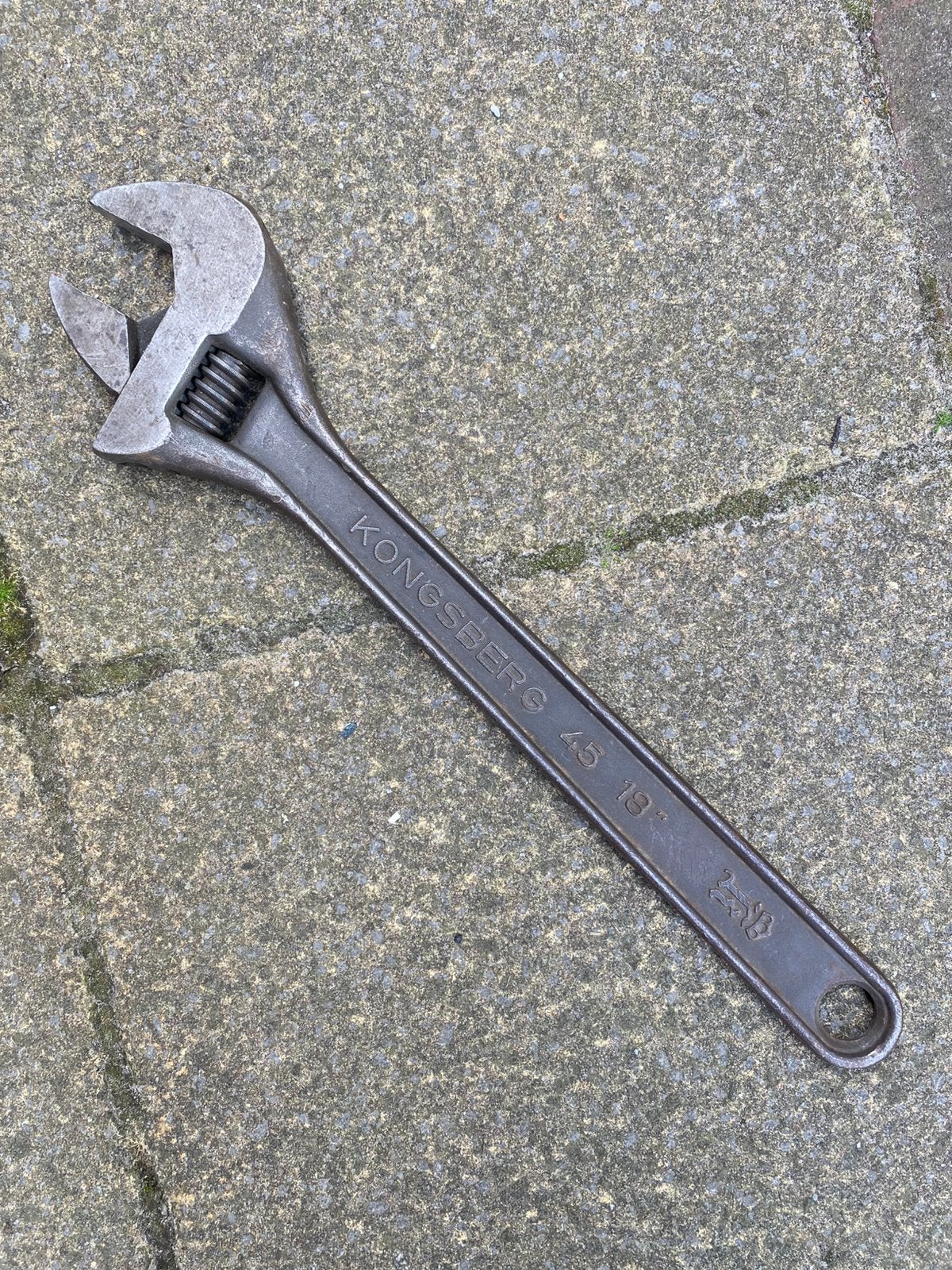 KONGSBERG moer- Engelse sleutel mt 45 cm vintage goede staat, Ophalen, Zo goed als nieuw