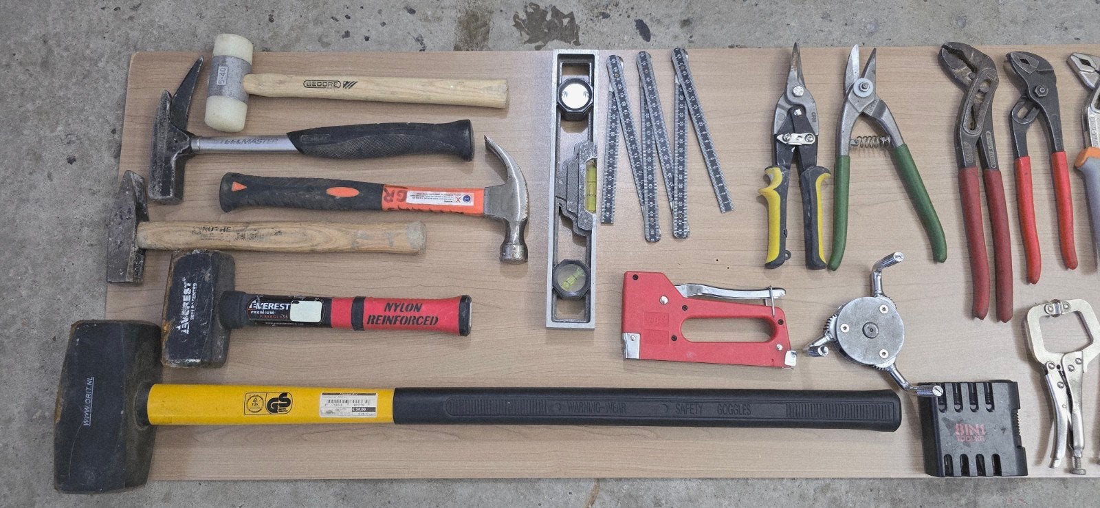 Tangenset, hamers en schroevendraaiers Water pump pliers., Ophalen, Zo goed als nieuw, Gereedschapsset