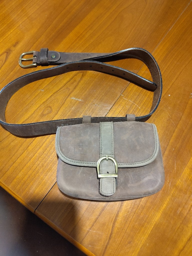 Heuptasje inclusief riem, Sieraden, Tassen en Uiterlijk, Tassen | Damestassen, Zo goed als nieuw, Overige typen, Bruin, Verzenden