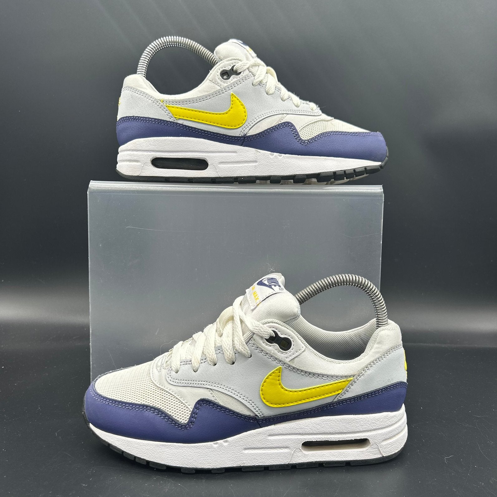 Nike air Max 1 wit/blauw/geel maat 36,5, Wit, Ophalen of Verzenden, Sneakers of Gympen, Zo goed als nieuw