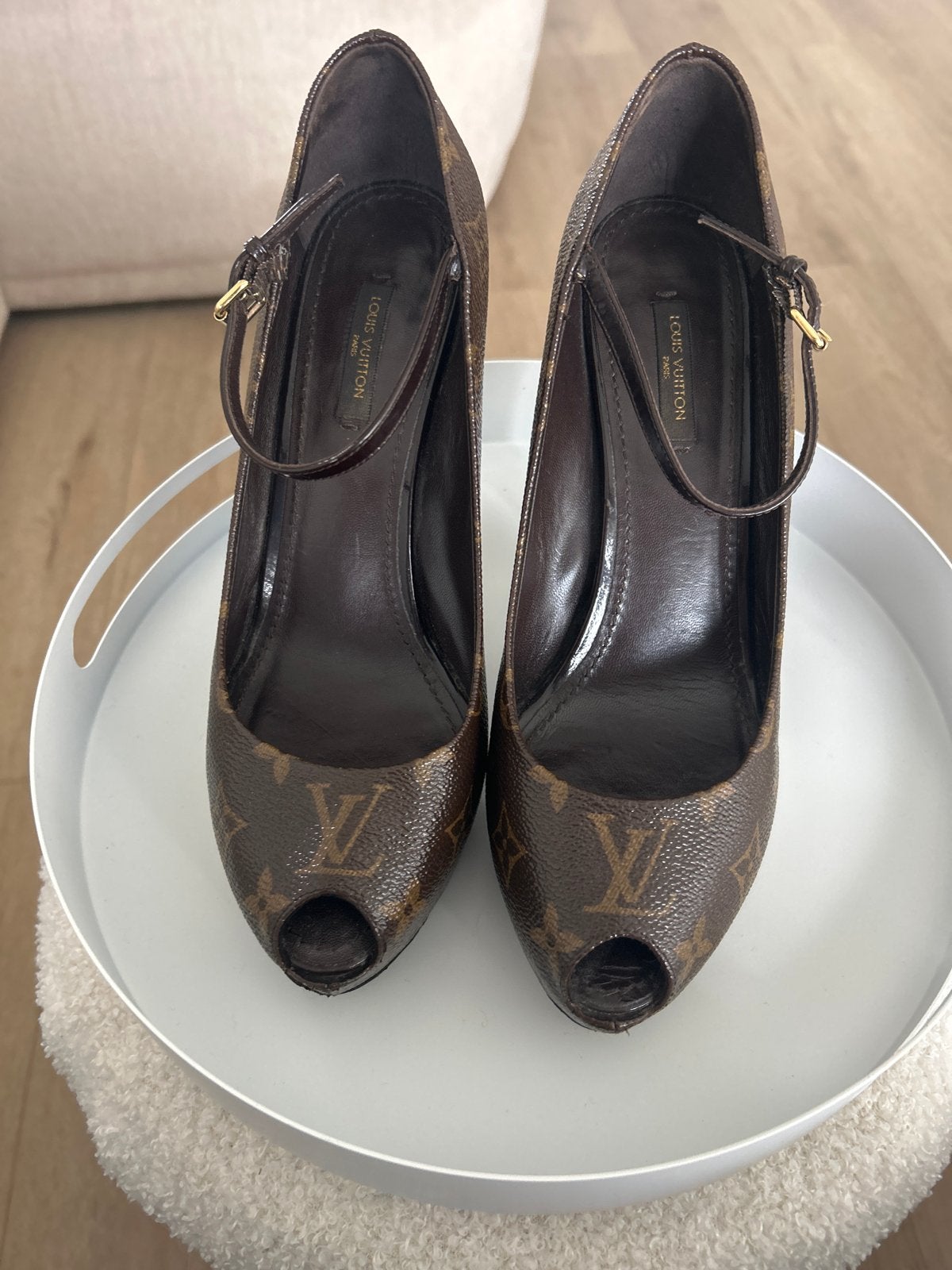 Originele Louis Vuitton pumps - Zo goed als nieuw, Ophalen, Zo goed als nieuw, Bruin, Pumps