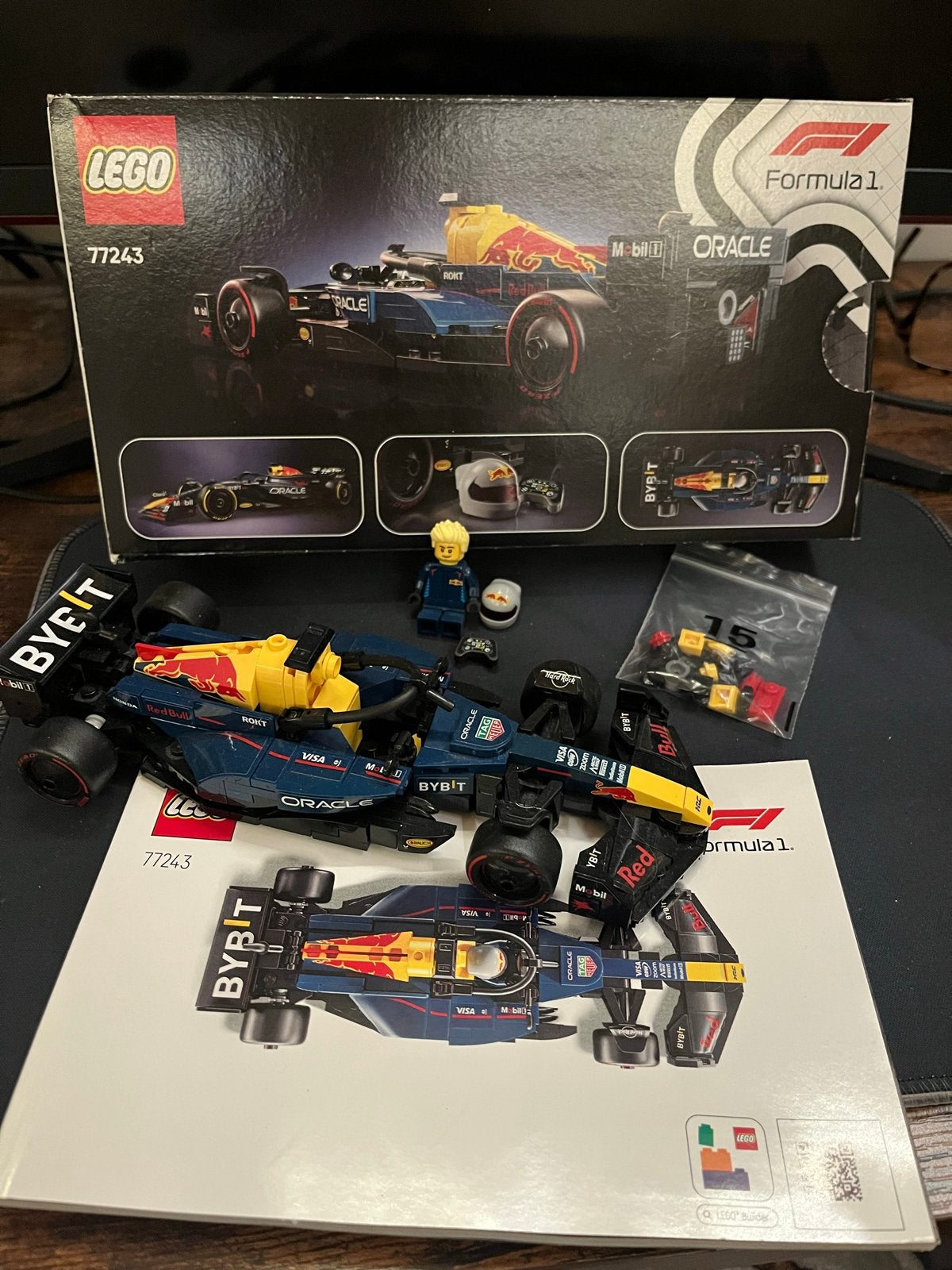 LEGO Speed Champions Formule 1 Red Bull Racing RB18 (77243), Kinderen en Baby's, Lego, Zo goed als nieuw, Compleet, Complete set
