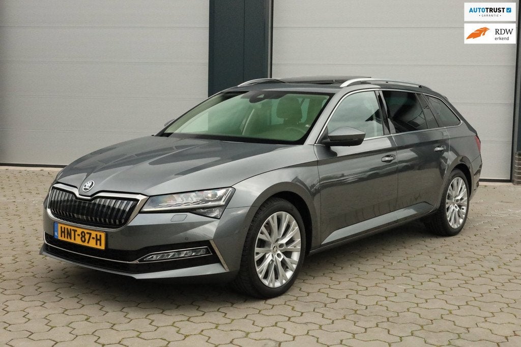 Skoda Superb Combi 1.4 TSI PHEV iV Business Edition Plus Pan, Gebruikt, Hybride Elektrisch/Benzine, 1600 kg, 13 kWh