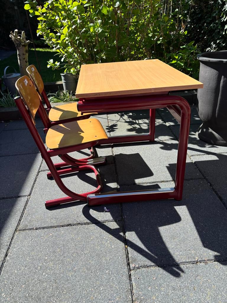 Kleuterschool tafeltje met 2 stoeltjes - 58 cm hoog, Ophalen of Verzenden, Gebruikt, Tafel(s) en Stoel(en)