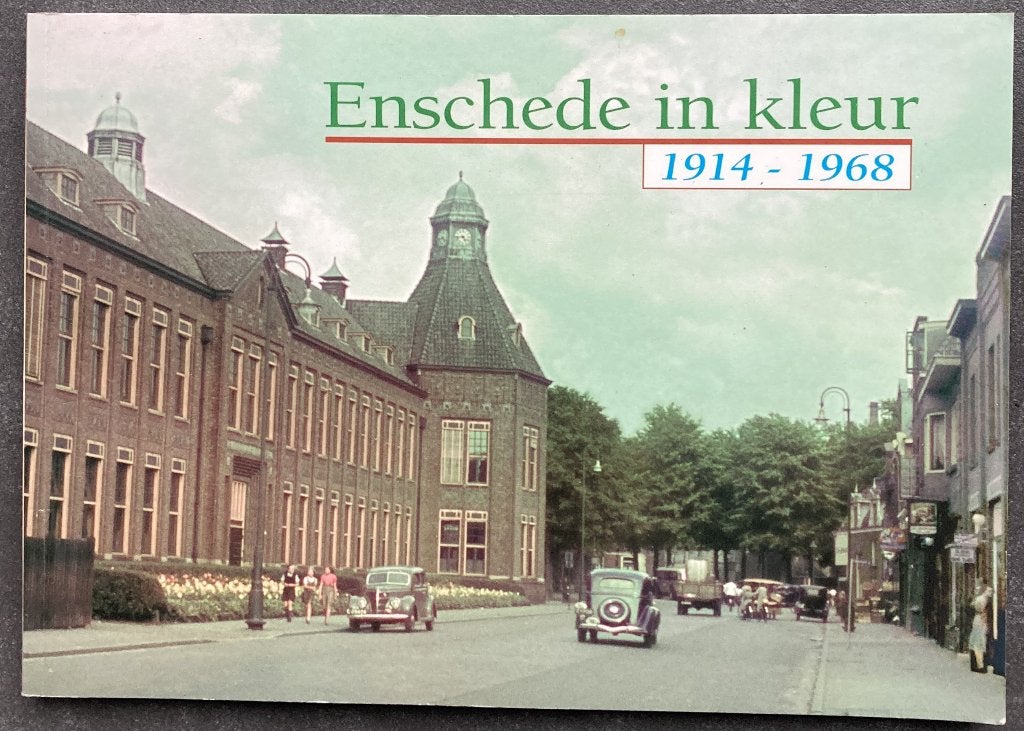 Enschede in kleur 1914-1968 - Historisch fotoboek, Ophalen of Verzenden, 20e eeuw of later, Gelezen