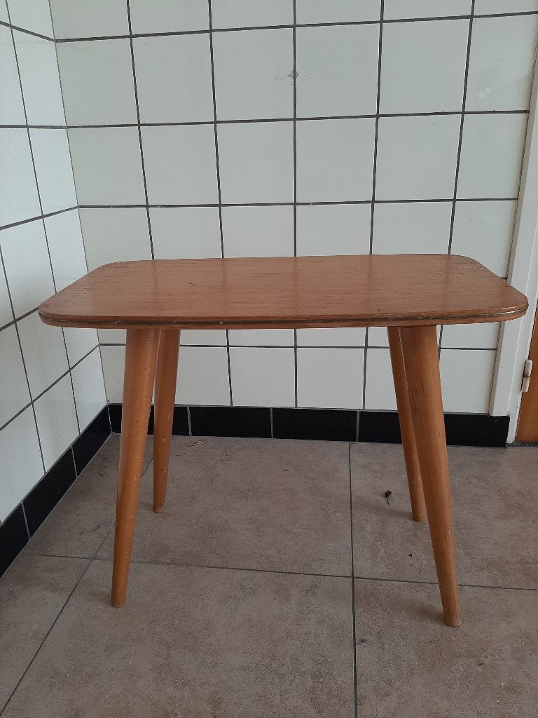 Leuk speciaal oud tafeltje, Ophalen