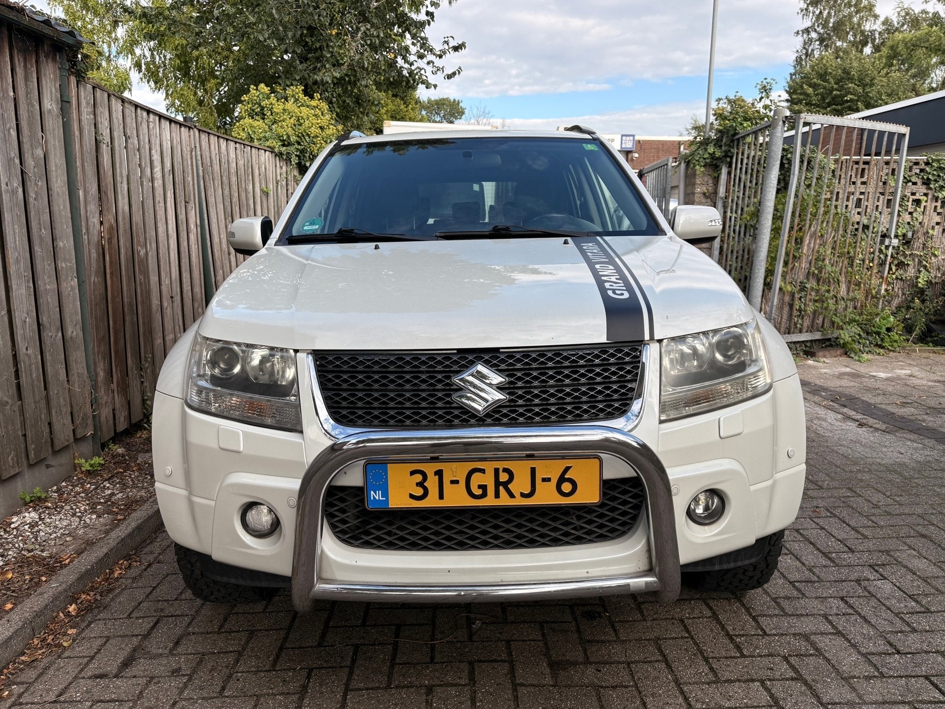 Suzuki Grand Vitara 2.4 High Executive - 4x4 - leder - airco, Automatische klimaatregeling, Gebruikt, 4 cilinders, 1850 kg