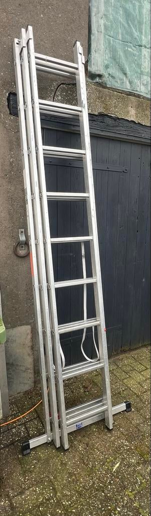 Aluminium ladder 3-delig, Doe-het-zelf en Verbouw, Ladders en Trappen, Ophalen, Gebruikt, Ladder, Opvouwbaar of Inschuifbaar
