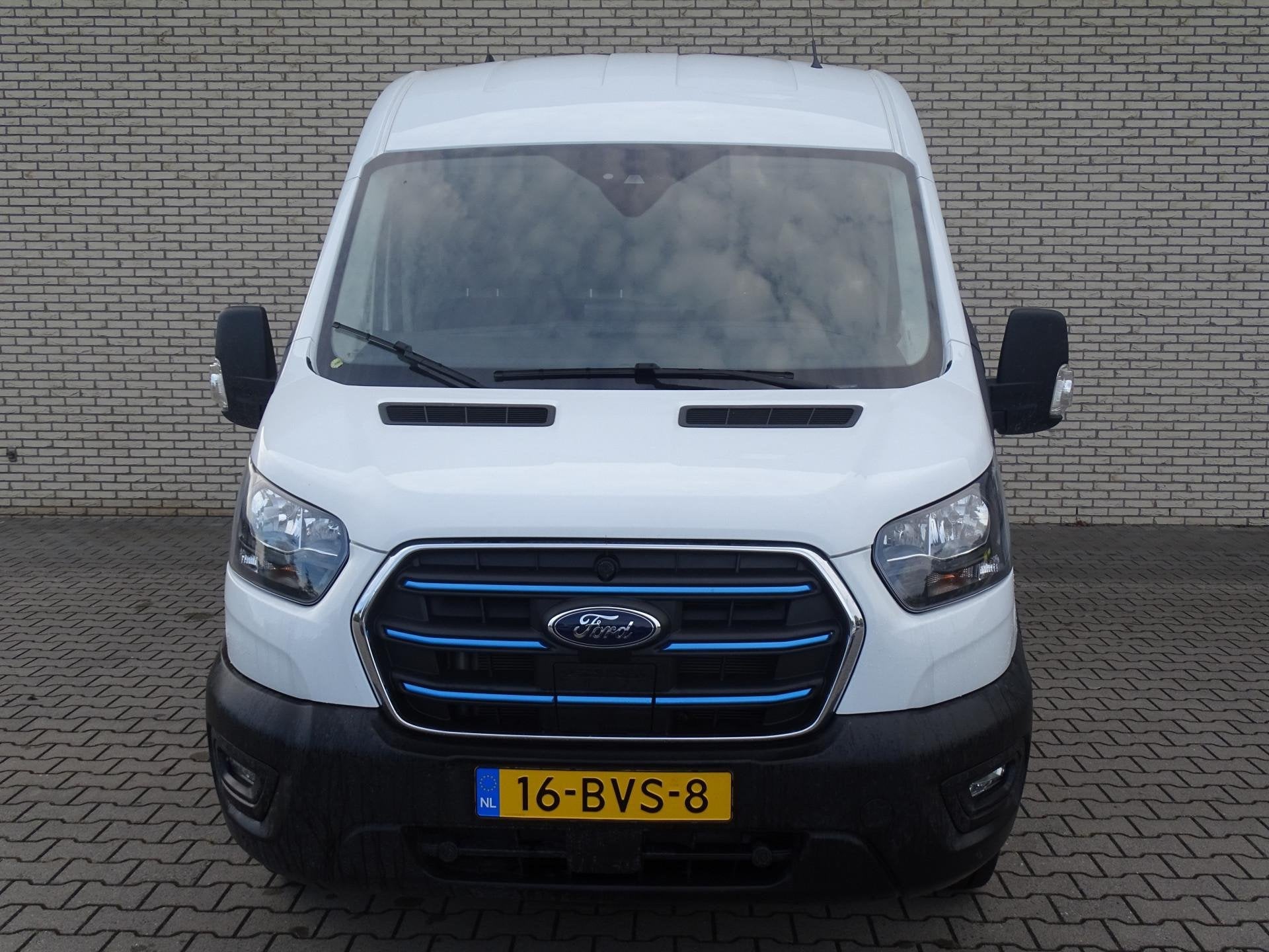 Ford E-Transit L2H2 Trend 68 kWh | 4,25 T | B Rijbewijs | la, Auto's, Bestelauto's, 12 maanden, Stof, Electronic Stability Program (ESP)