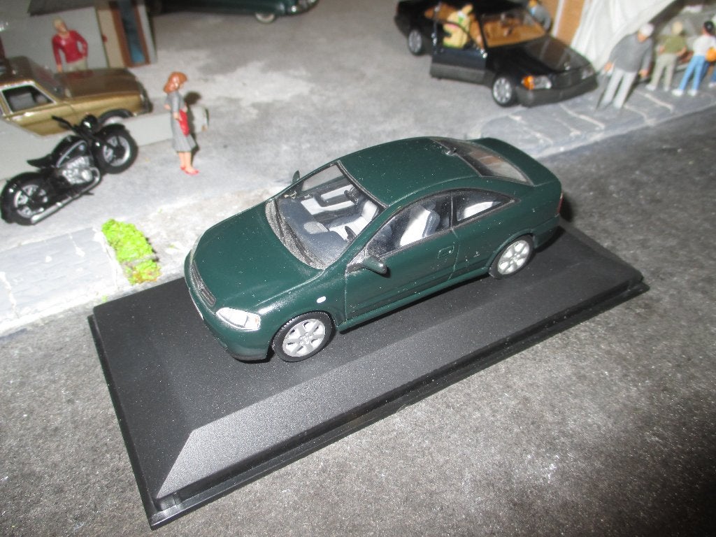 1/43 Opel Astra G Bertone Coupé - Minichamps donker-groen, Ophalen of Verzenden, Zo goed als nieuw, Auto, MiniChamps
