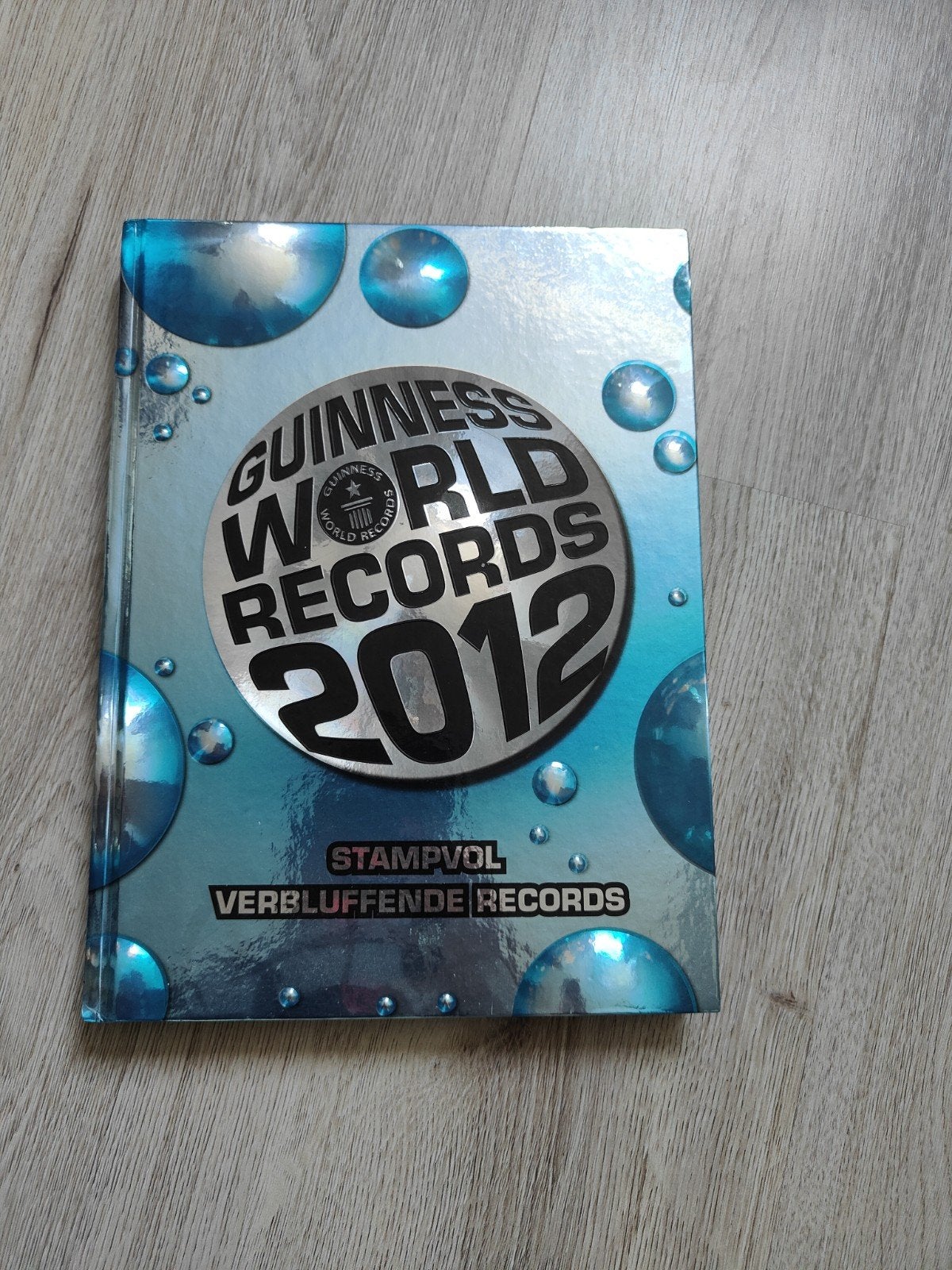 Guinness World Records 2012 - Stampvol Verbluffende Records, Boeken, Ophalen of Verzenden, Gelezen, Guinness World Records, Nederland