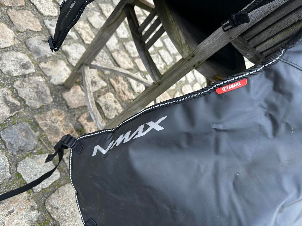 Beenschort Yamaha Nmax 125/155, Motoren, Ophalen, Zo goed als nieuw
