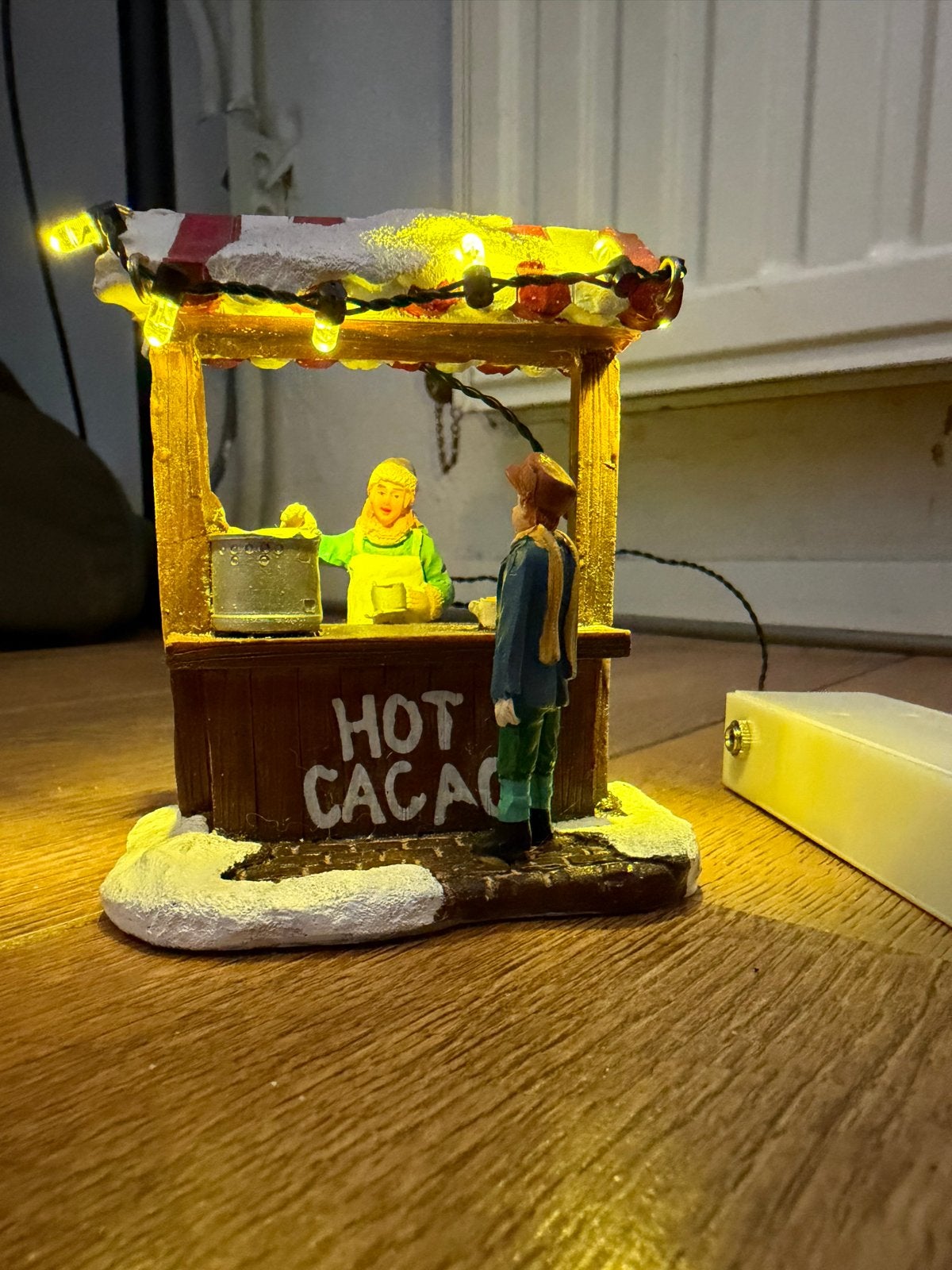 Intratuin kerstdorpminiatuur hot choco shop, Ophalen of Verzenden, Zo goed als nieuw