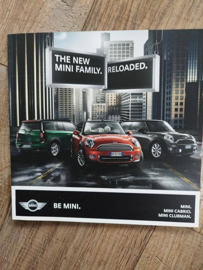 Mini brochure 2010 - The New Mini Family. Reloaded., Ophalen of Verzenden, Zo goed als nieuw, Overige merken, Mini