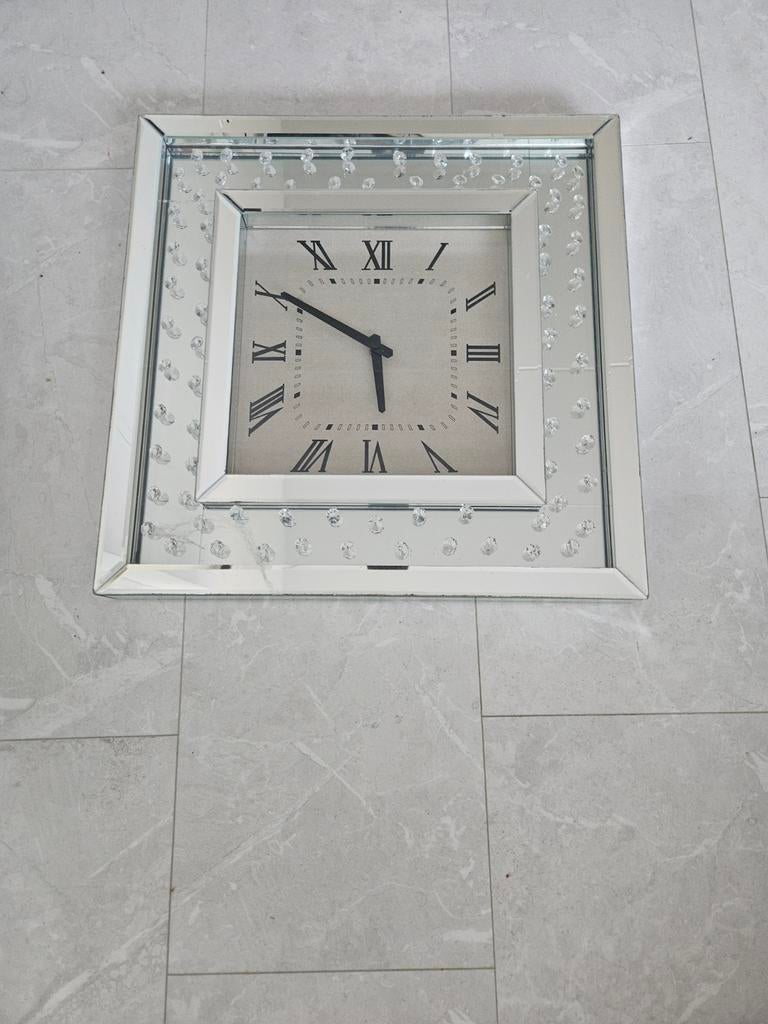 Klok, Ophalen of Verzenden, Zo goed als nieuw, Wandklok