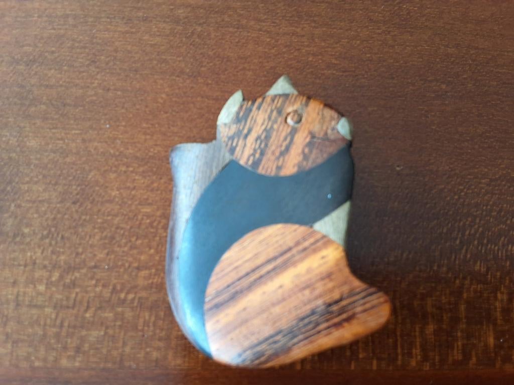 Vintage houten koalabeer broche, Overige materialen, 4 tot 7 cm, Gebruikt, Bruin