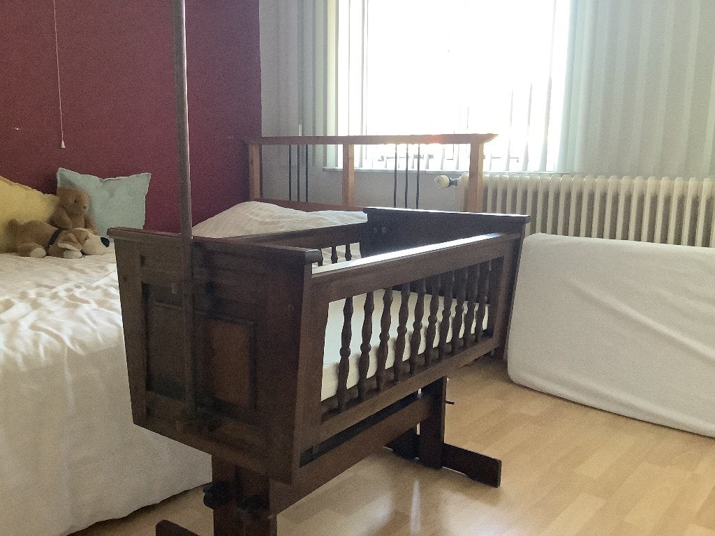 Eiken babywieg, Ophalen, Zo goed als nieuw, Wieg