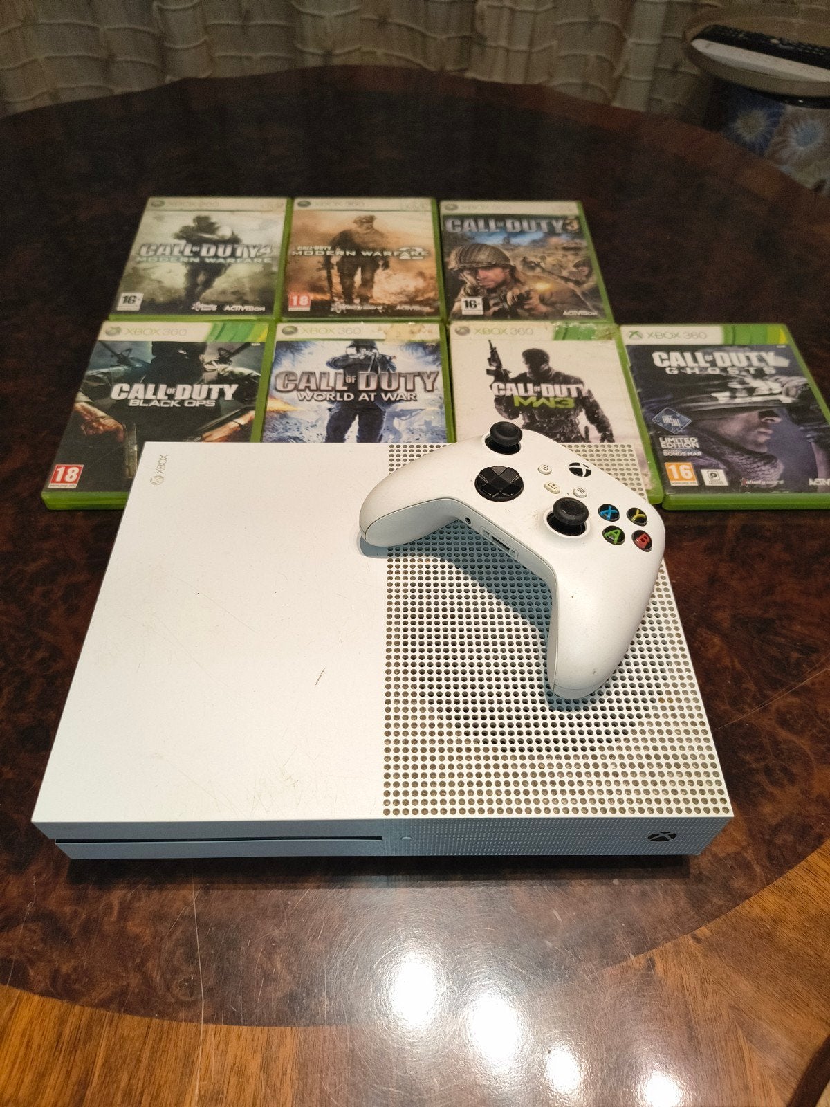 Xbox One S met controller en 6 Call of Duty games, Ophalen, Gebruikt, Met 1 controller, Met games