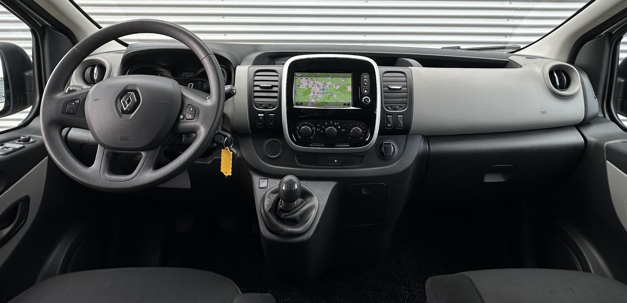 Renault Trafic 1.6 dCi T29 L2H2 DC Dubbel cabine Extra hoog, Auto's, Voorwielaandrijving, Gebruikt, Euro 6, 4 cilinders