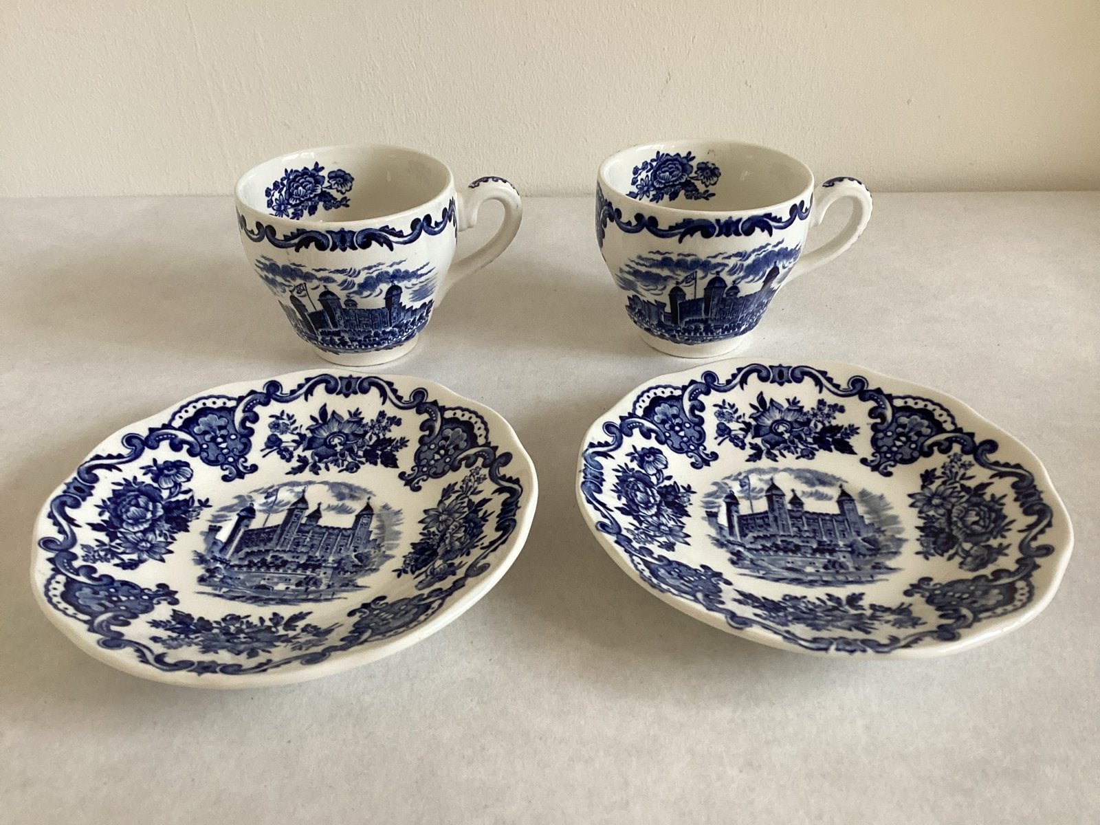 2 Enoch Wedgwood Tunstall Ltd. kopjes en schotel, Ophalen of Verzenden