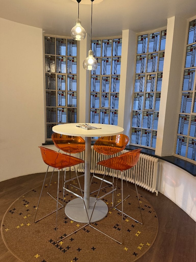 Statafel met 4 krukken, Ophalen, Zo goed als nieuw